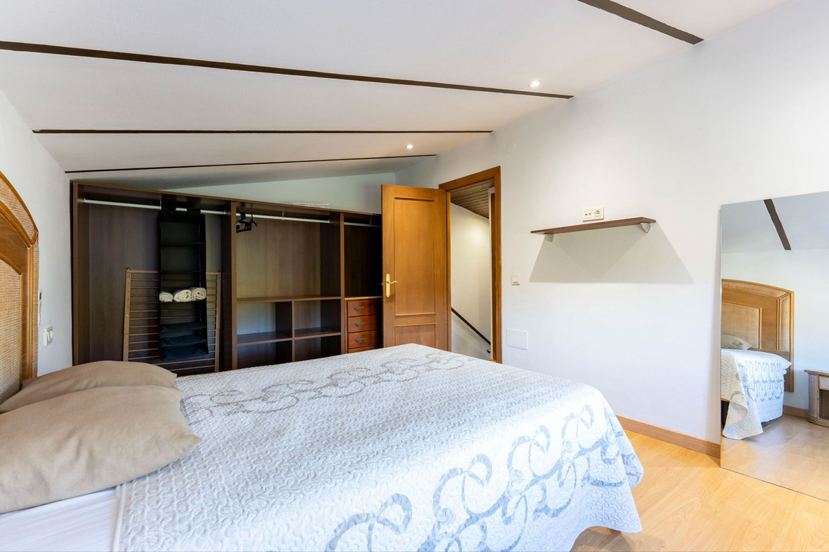 3 Bed Townhouse for sale in Coín Costa Del Sol, Málaga, Spain