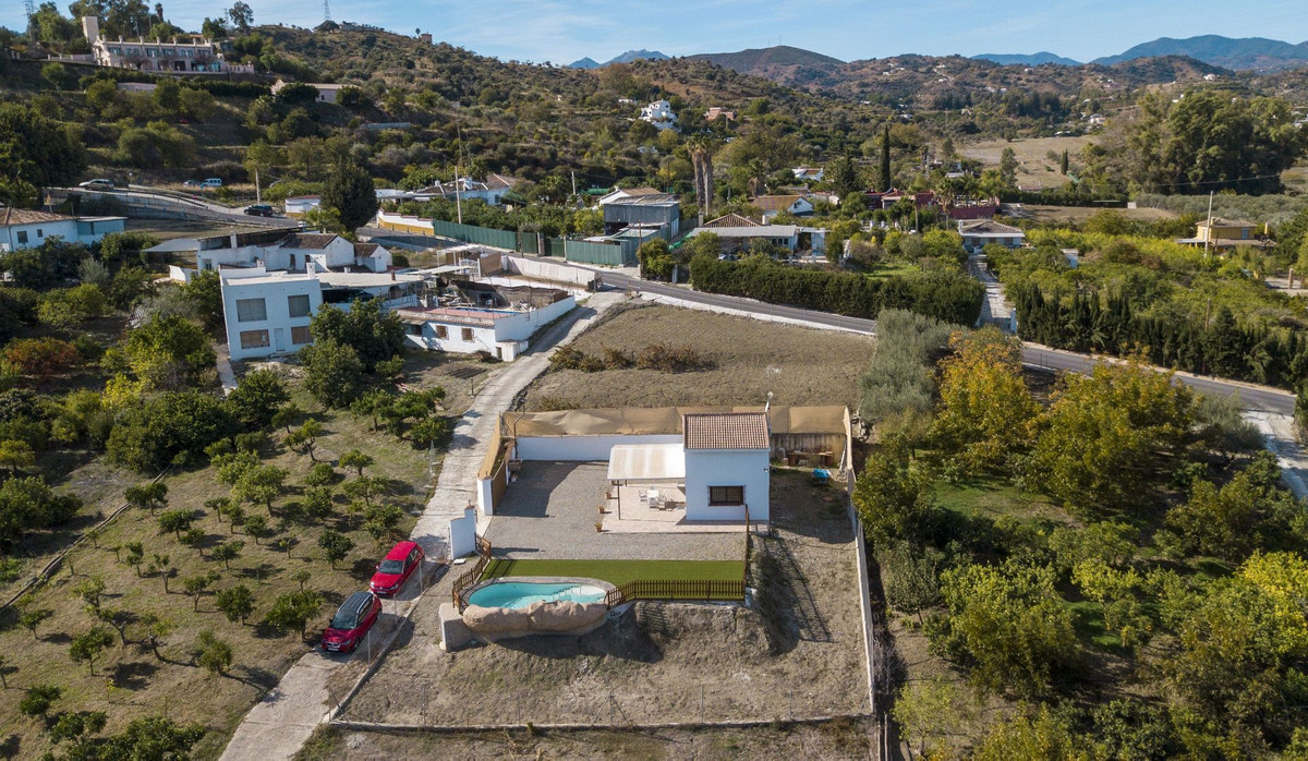 3 Bed Townhouse for sale in Coín Costa Del Sol, Málaga, Spain