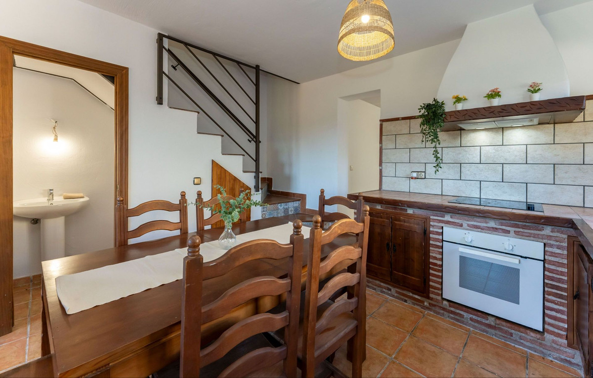 3 Bed Townhouse for sale in Coín Costa Del Sol, Málaga, Spain