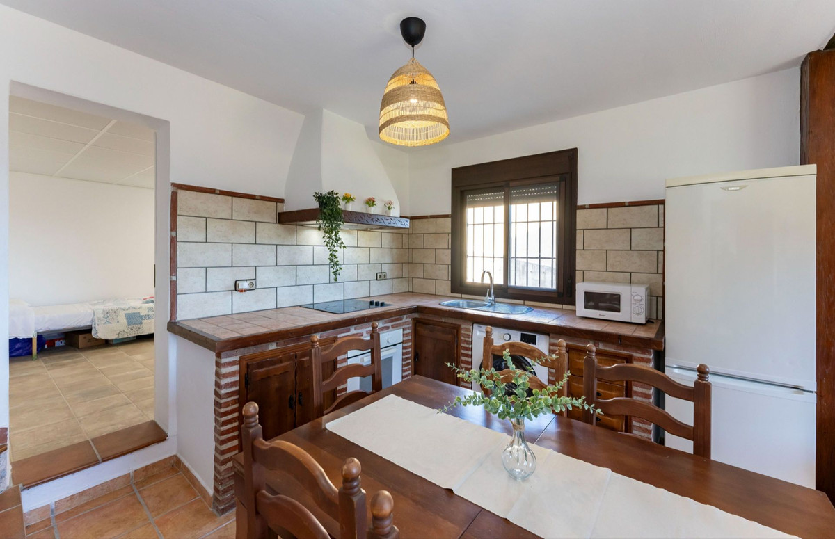 3 Bed Townhouse for sale in Coín Costa Del Sol, Málaga, Spain