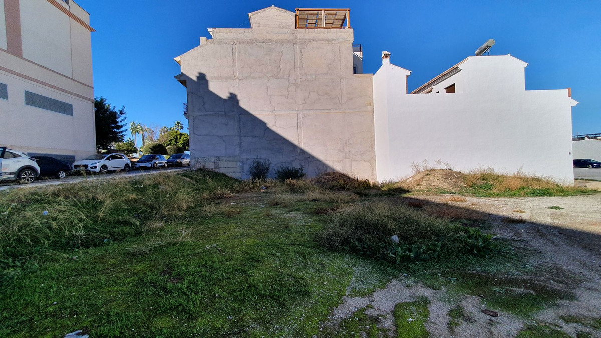 Se vende Terreno Urbano  en Costa Del Sol, Málaga, España