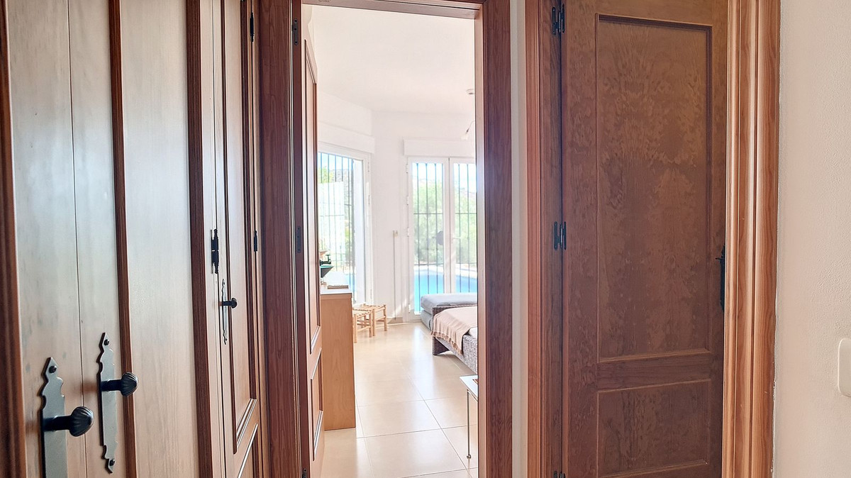 3 Bed Townhouse for sale in Arenas Costa Del Sol East, Málaga, Spain
