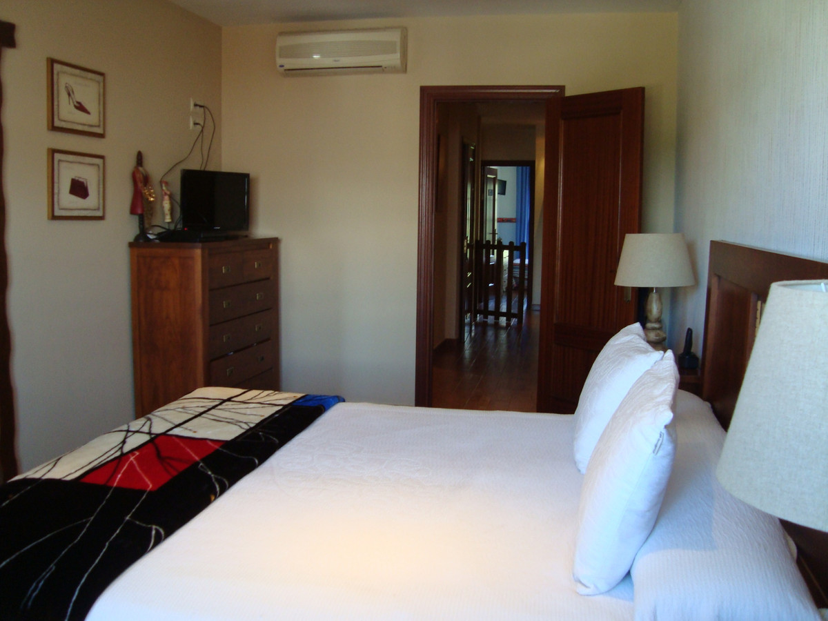 Se vende Pareada de 3 dormitorios en Costa Del Sol, Cadiz, España