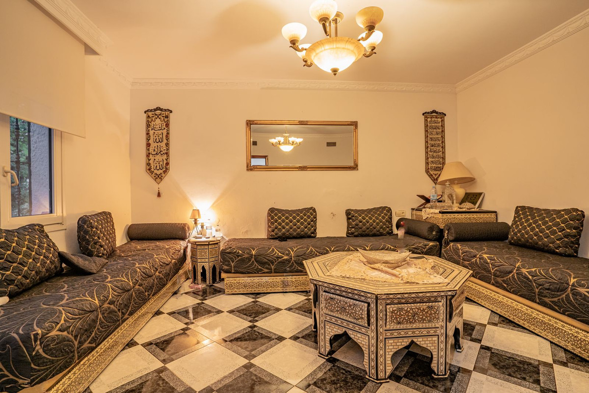 Se vende Villa - Chalet de 6 dormitorios en Costa Del Sol, Málaga, España