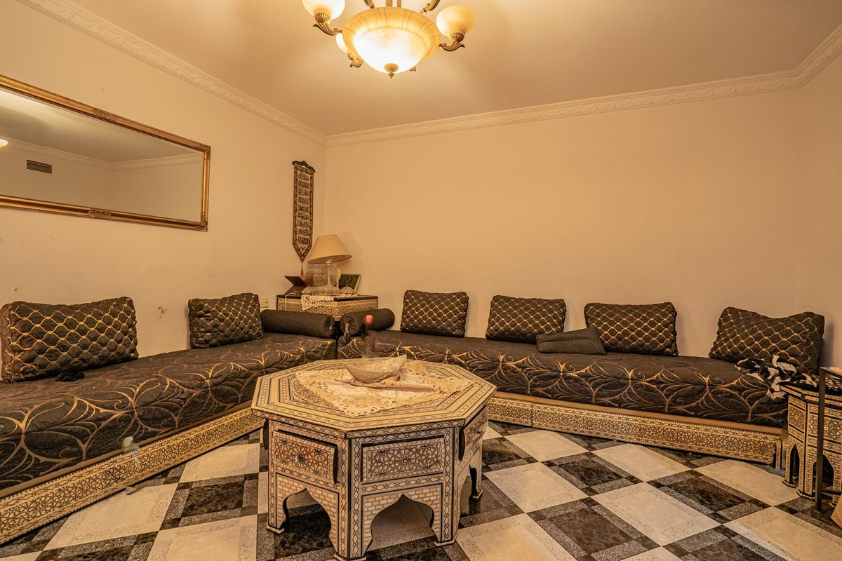 Se vende Villa - Chalet de 6 dormitorios en Costa Del Sol, Málaga, España