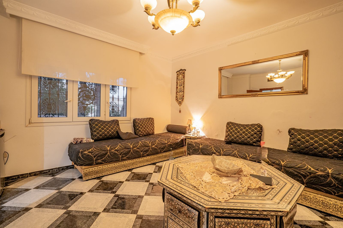 Se vende Villa - Chalet de 6 dormitorios en Costa Del Sol, Málaga, España