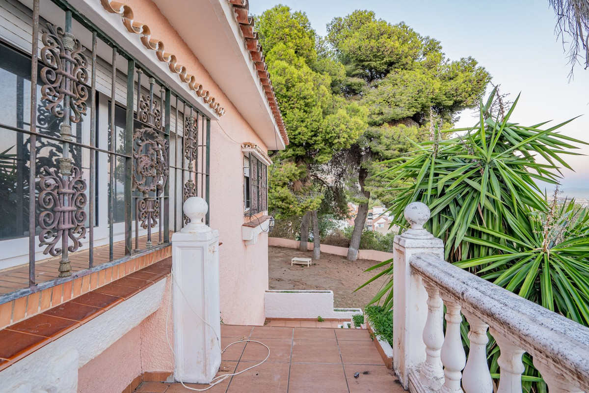 Se vende Villa - Chalet de 6 dormitorios en Costa Del Sol, Málaga, España