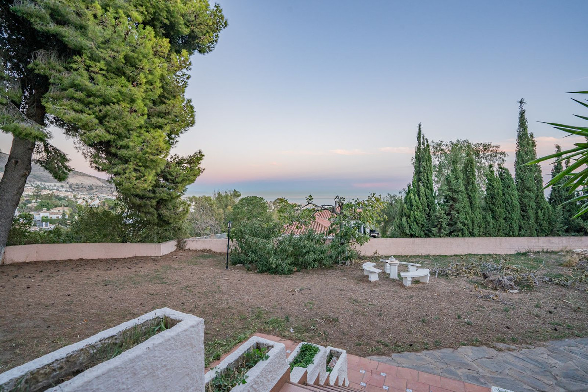 Se vende Villa - Chalet de 6 dormitorios en Costa Del Sol, Málaga, España