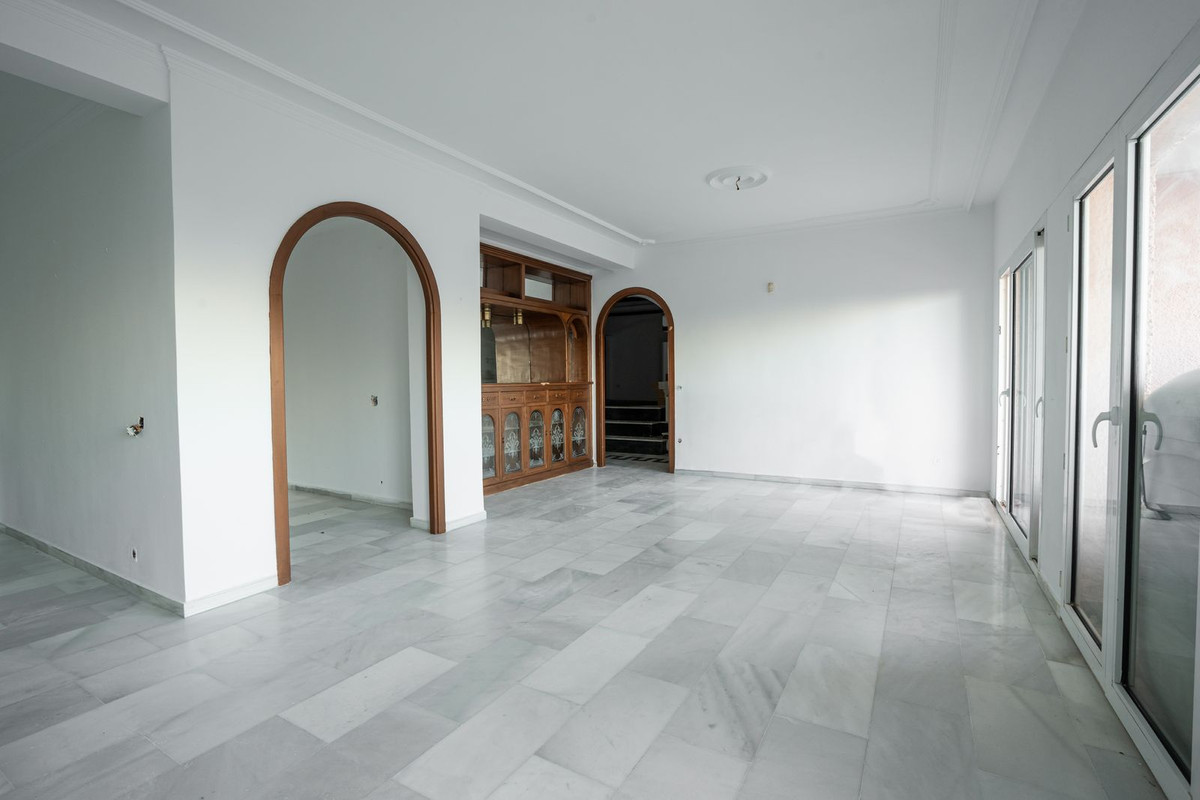 Se vende Villa - Chalet de 6 dormitorios en Costa Del Sol, Málaga, España