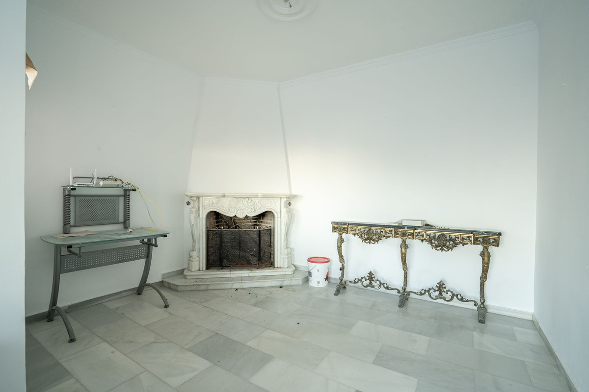 Se vende Villa - Chalet de 6 dormitorios en Costa Del Sol, Málaga, España