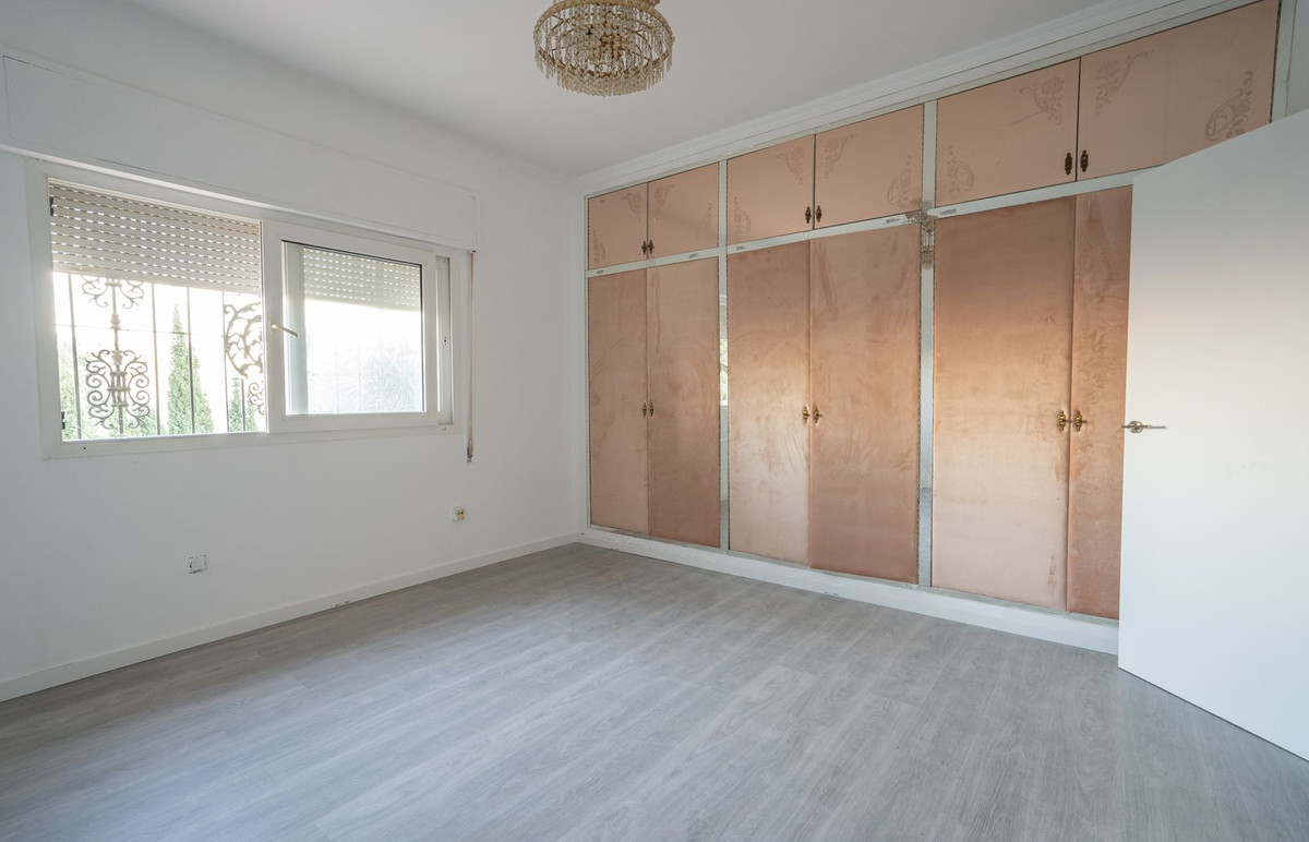 Se vende Villa - Chalet de 6 dormitorios en Costa Del Sol, Málaga, España