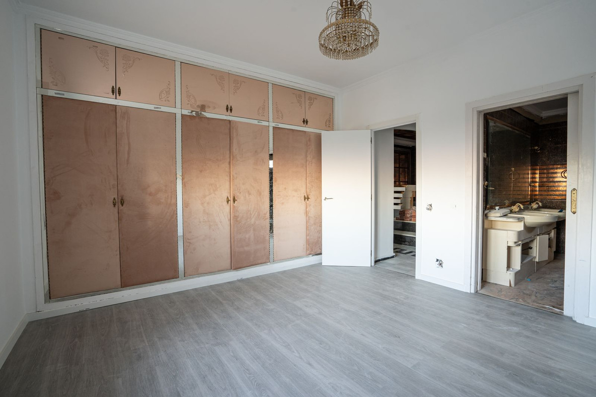 Se vende Villa - Chalet de 6 dormitorios en Costa Del Sol, Málaga, España