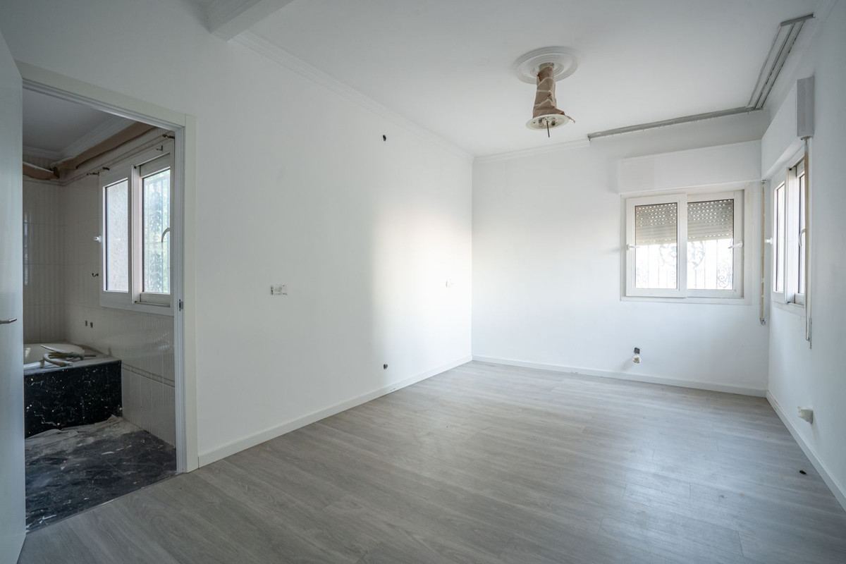 Se vende Villa - Chalet de 6 dormitorios en Costa Del Sol, Málaga, España