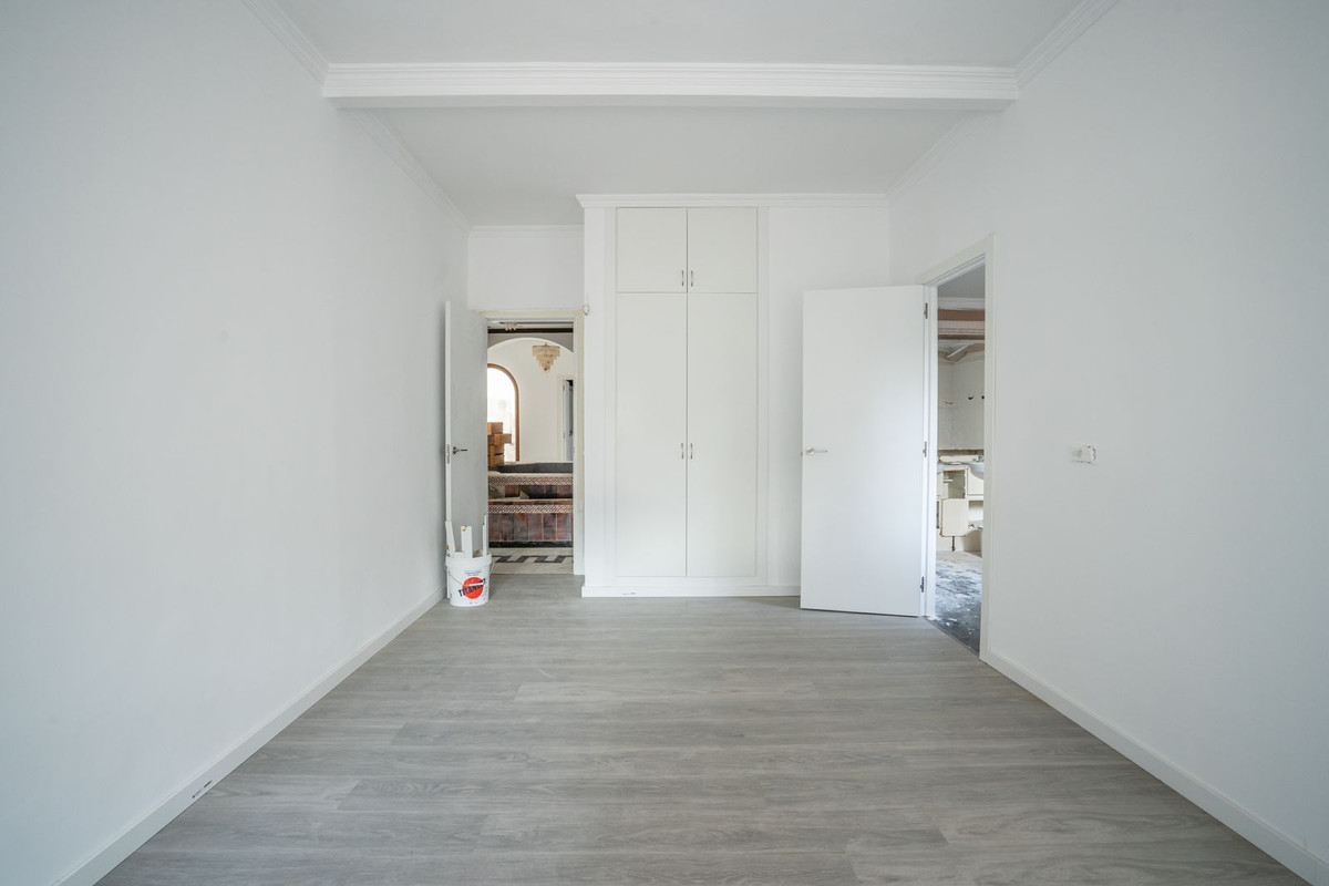 Se vende Villa - Chalet de 6 dormitorios en Costa Del Sol, Málaga, España