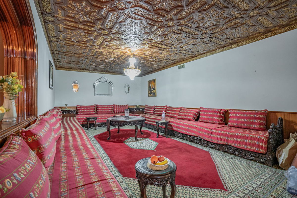 Se vende Villa - Chalet de 6 dormitorios en Costa Del Sol, Málaga, España