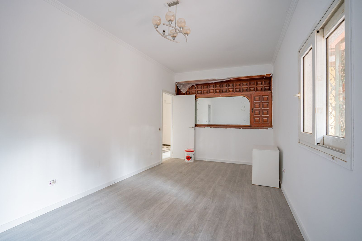 Se vende Villa - Chalet de 6 dormitorios en Costa Del Sol, Málaga, España