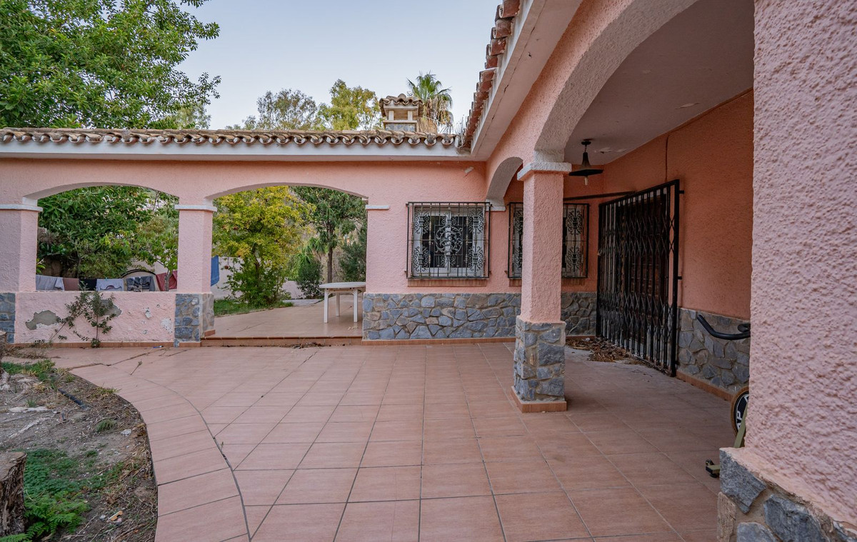 Se vende Villa - Chalet de 6 dormitorios en Costa Del Sol, Málaga, España