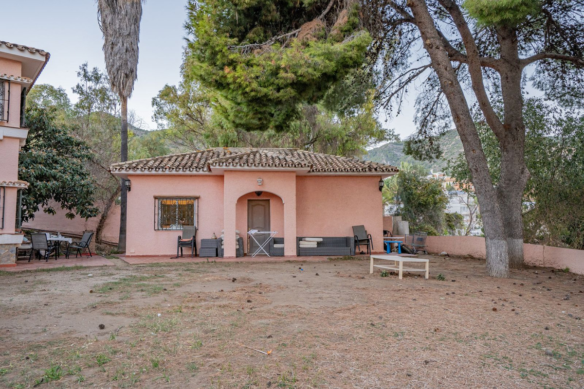 Se vende Villa - Chalet de 6 dormitorios en Costa Del Sol, Málaga, España