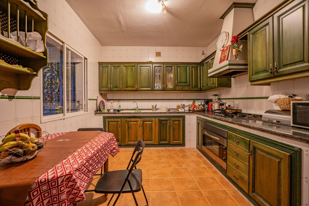 Se vende Villa - Chalet de 6 dormitorios en Costa Del Sol, Málaga, España