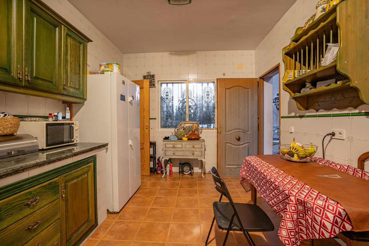 Se vende Villa - Chalet de 6 dormitorios en Costa Del Sol, Málaga, España