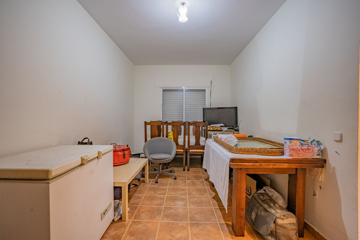 Se vende Villa - Chalet de 6 dormitorios en Costa Del Sol, Málaga, España