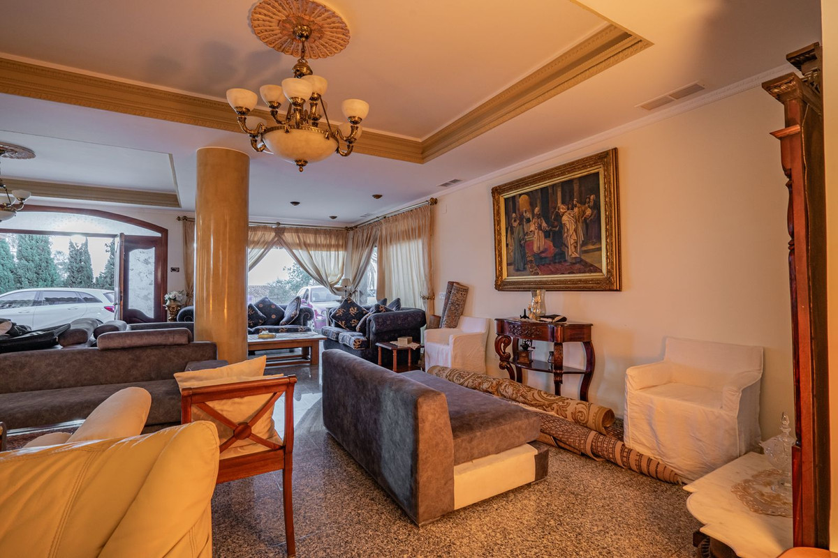 Se vende Villa - Chalet de 6 dormitorios en Costa Del Sol, Málaga, España