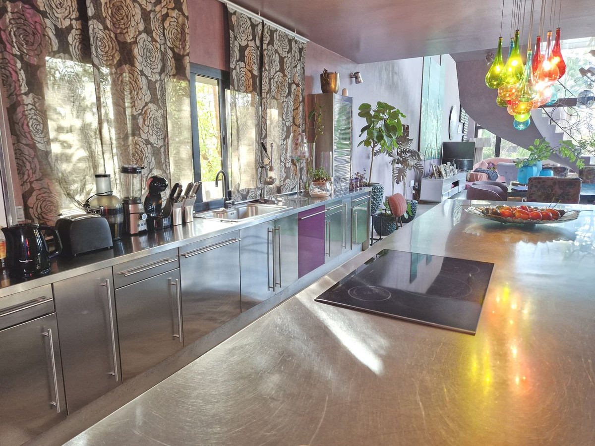 5 Bed Townhouse for sale in Estepona Costa Del Sol, Málaga, Spain