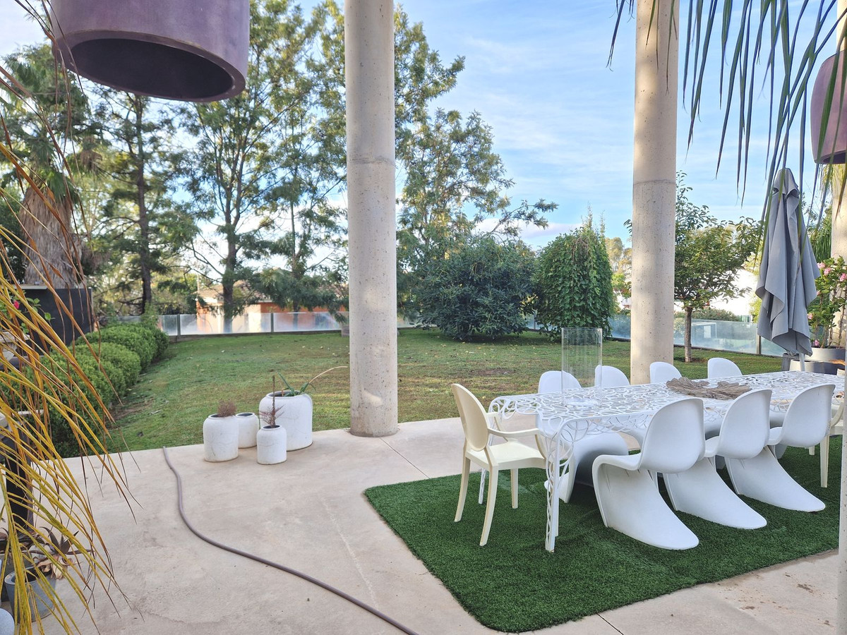 5 Bed Townhouse for sale in Estepona Costa Del Sol, Málaga, Spain