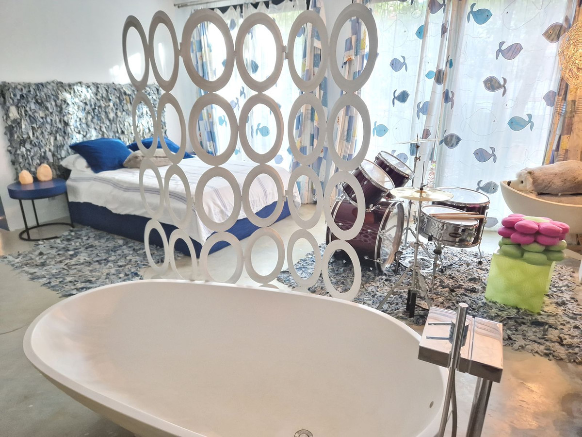 5 Bed Townhouse for sale in Estepona Costa Del Sol, Málaga, Spain