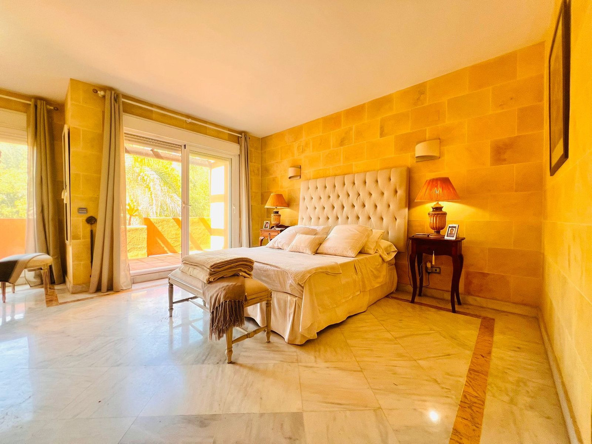 3 Bed Townhouse for sale in The Golden Mile Costa Del Sol, Málaga, Spain