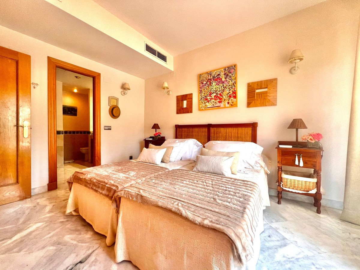 3 Bed Townhouse for sale in The Golden Mile Costa Del Sol, Málaga, Spain