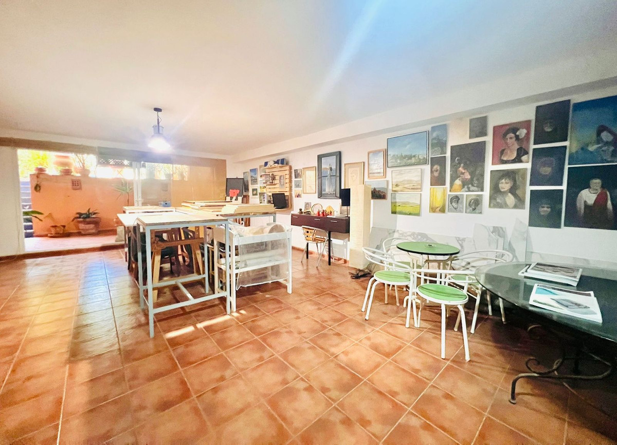 3 Bed Townhouse for sale in The Golden Mile Costa Del Sol, Málaga, Spain