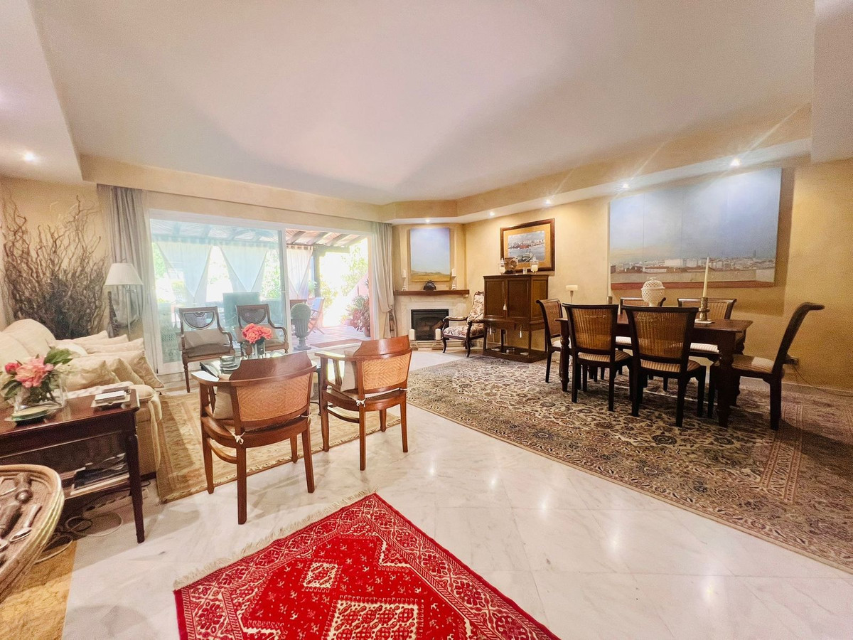 3 Bed Townhouse for sale in The Golden Mile Costa Del Sol, Málaga, Spain