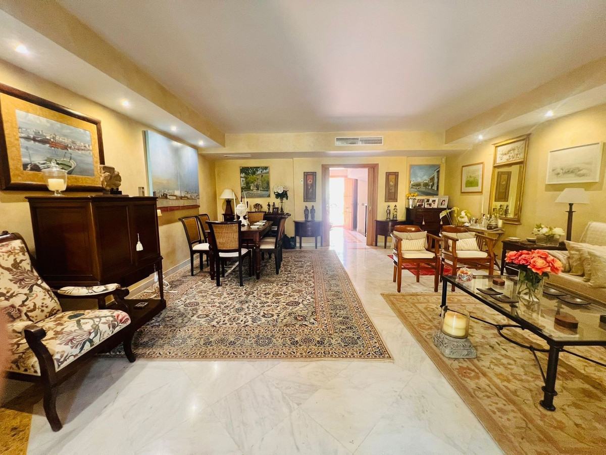 3 Bed Townhouse for sale in The Golden Mile Costa Del Sol, Málaga, Spain