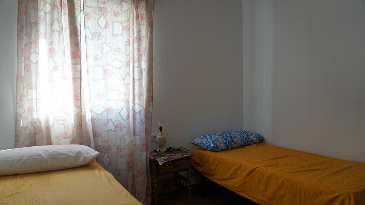 Se vende Finca - Cortijo de 5 dormitorios en Costa Del Sol East, Málaga, España