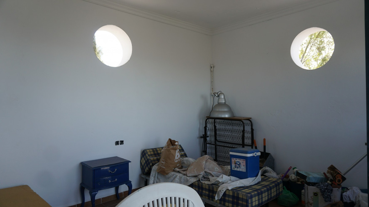 Se vende Finca - Cortijo de 5 dormitorios en Costa Del Sol East, Málaga, España