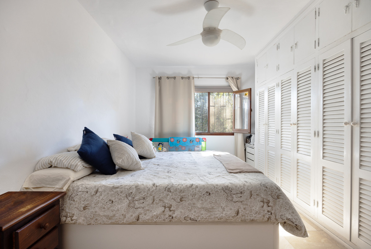 Se vende Villa - Chalet de 4 dormitorios en Costa Del Sol, Cadiz, España