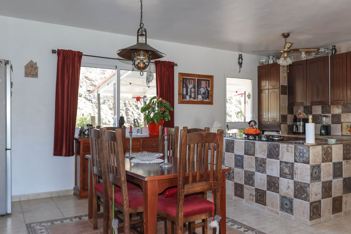 Se vende Villa - Chalet de 3 dormitorios en Costa Del Sol, Málaga, España