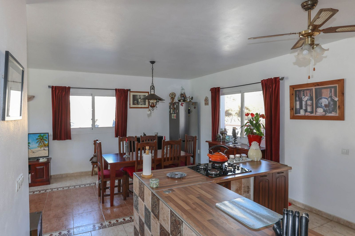 Se vende Villa - Chalet de 3 dormitorios en Costa Del Sol, Málaga, España