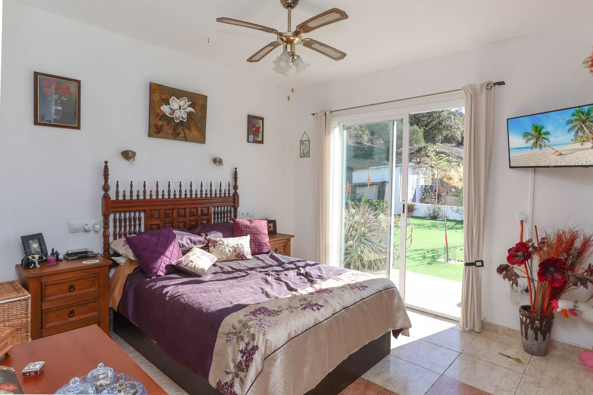 Se vende Villa - Chalet de 3 dormitorios en Costa Del Sol, Málaga, España