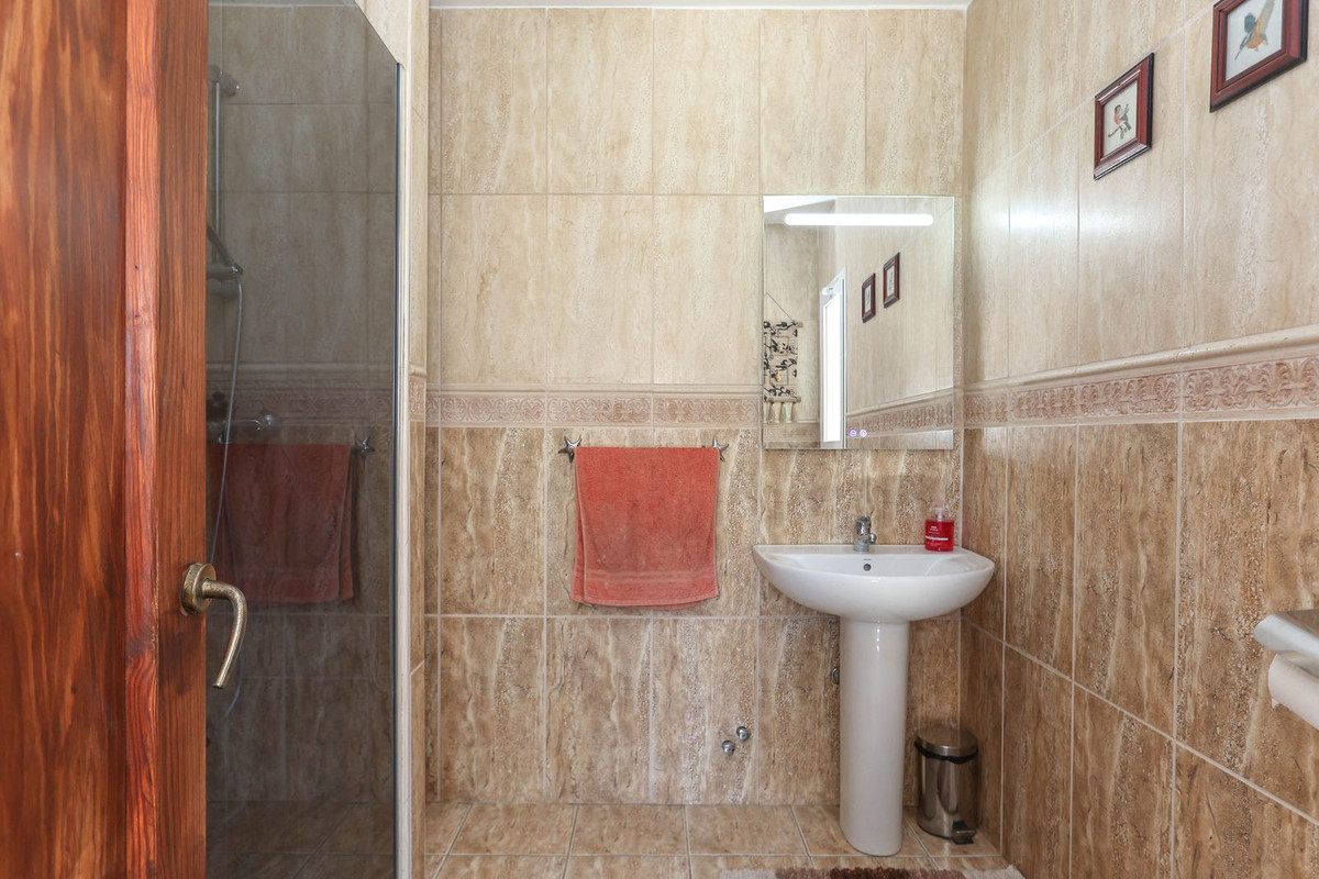 Se vende Villa - Chalet de 3 dormitorios en Costa Del Sol, Málaga, España