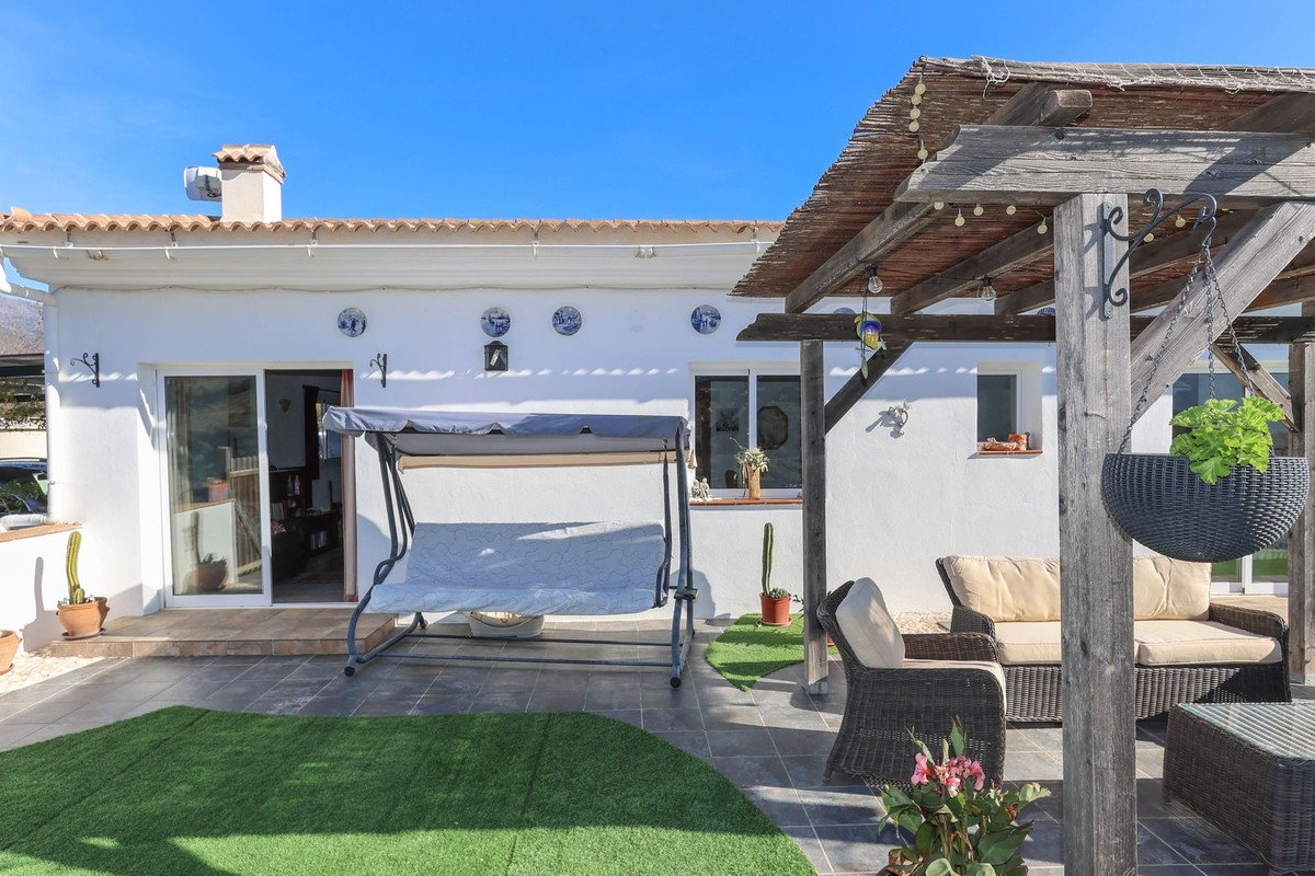 Se vende Villa - Chalet de 3 dormitorios en Costa Del Sol, Málaga, España