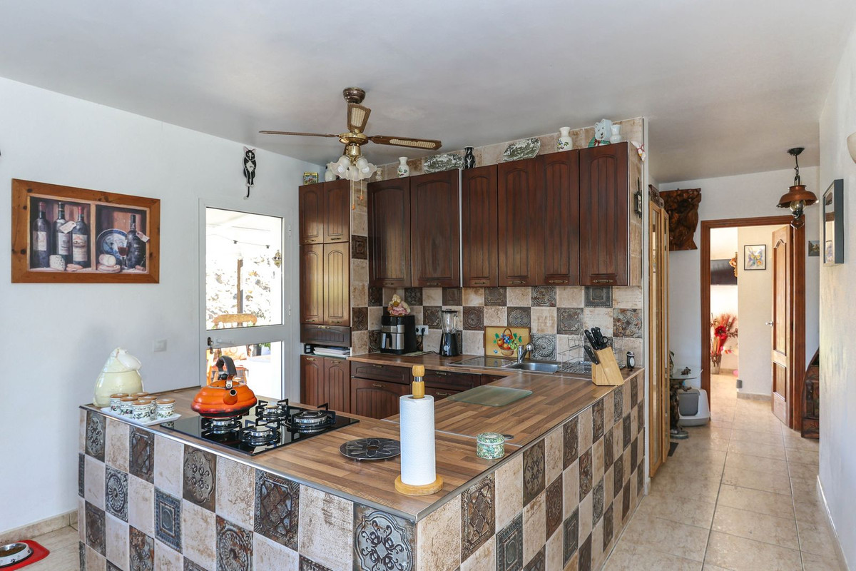 Se vende Villa - Chalet de 3 dormitorios en Costa Del Sol, Málaga, España