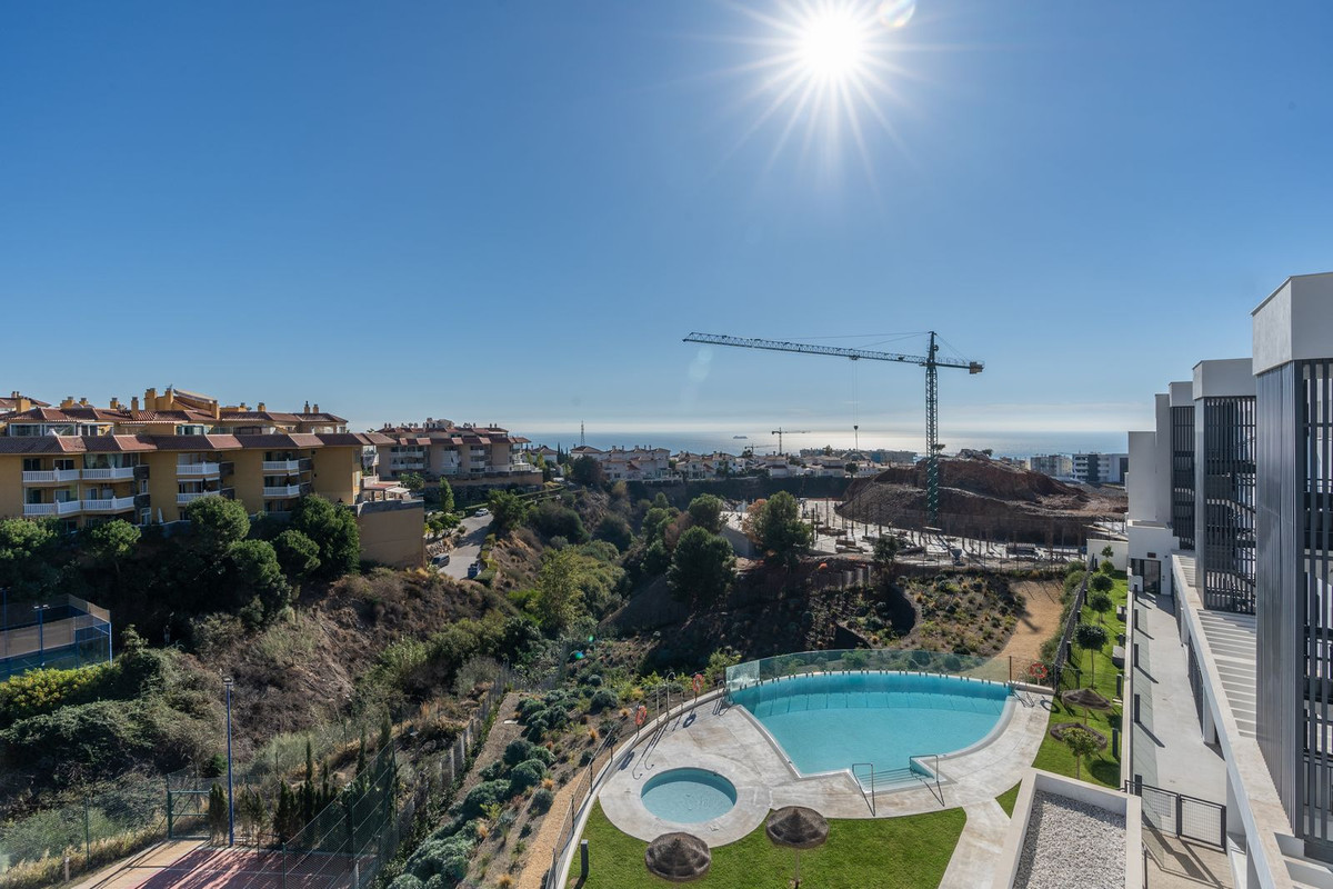 3 Bed Apartment for sale in Fuengirola Costa Del Sol, Málaga, Spain