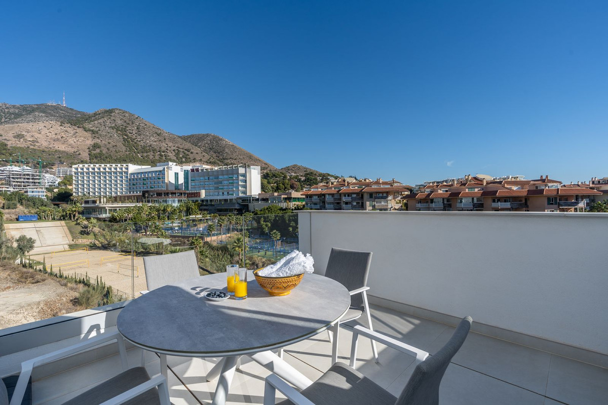 3 Bed Apartment for sale in Fuengirola Costa Del Sol, Málaga, Spain