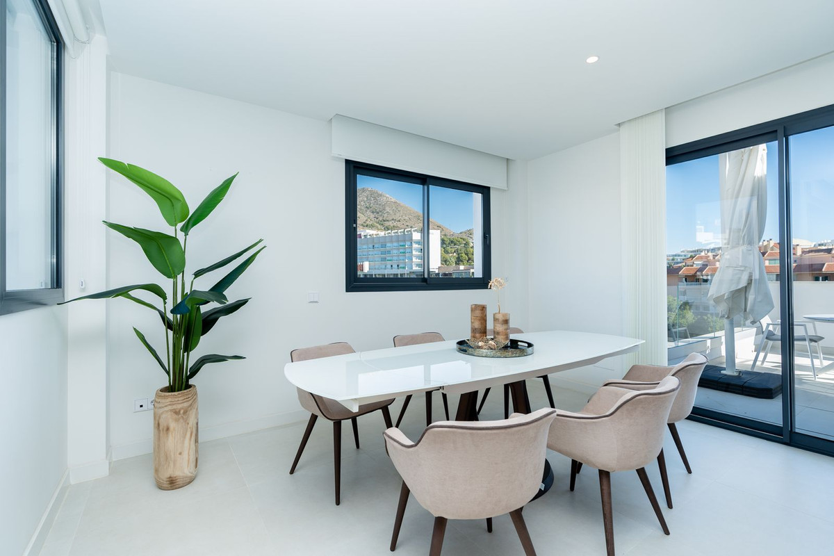 3 Bed Apartment for sale in Fuengirola Costa Del Sol, Málaga, Spain