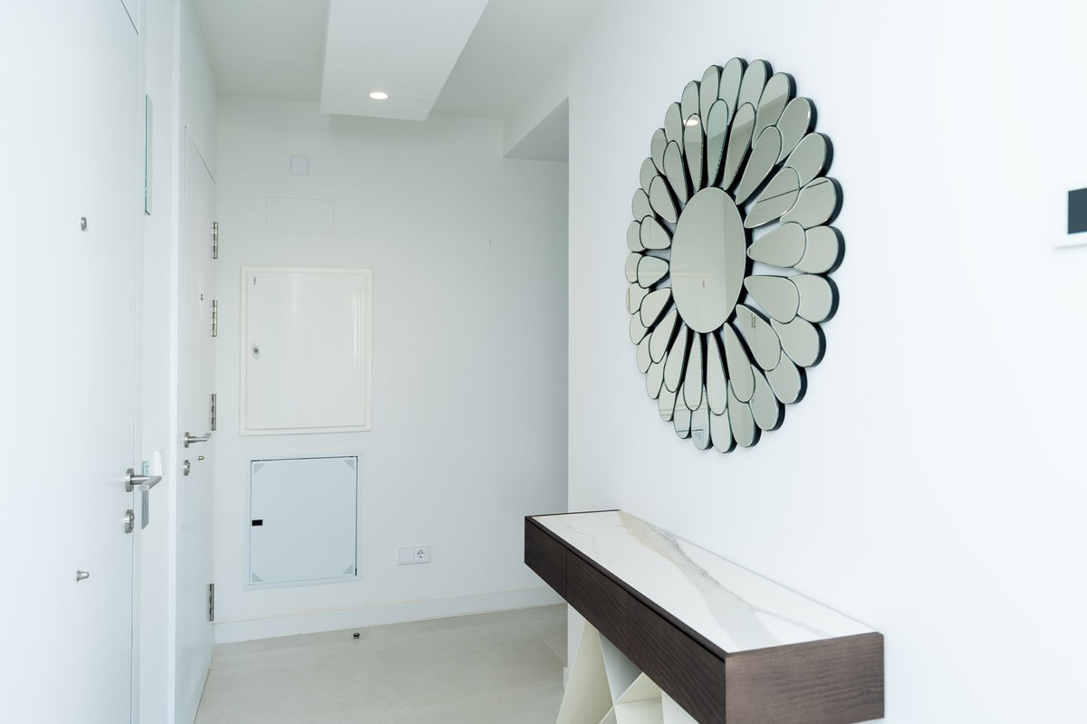 3 Bed Apartment for sale in Fuengirola Costa Del Sol, Málaga, Spain