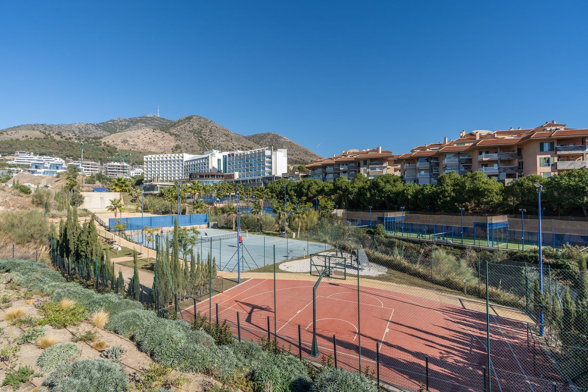 3 Bed Apartment for sale in Fuengirola Costa Del Sol, Málaga, Spain