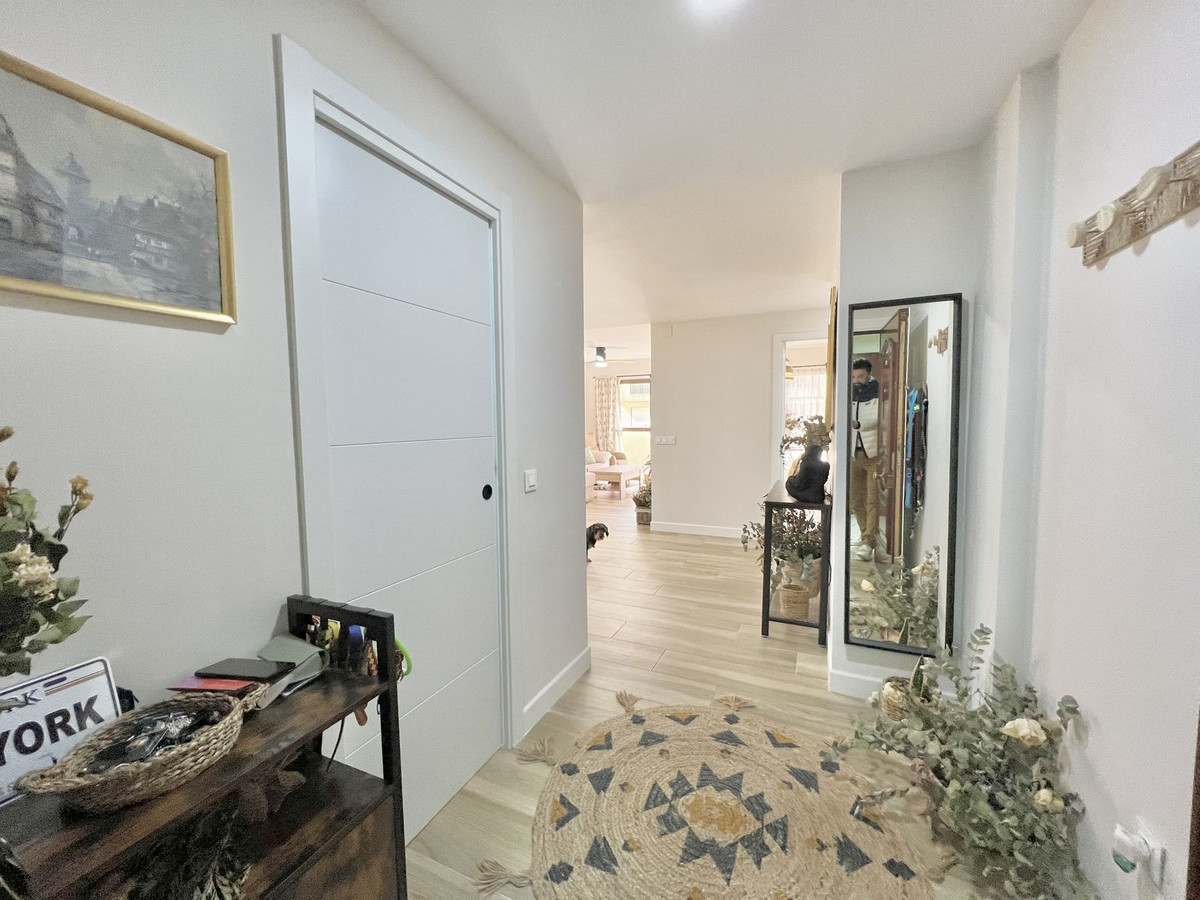 Se vende Apartamento Planta Media de 2 dormitorios en Costa Del Sol, Málaga, España