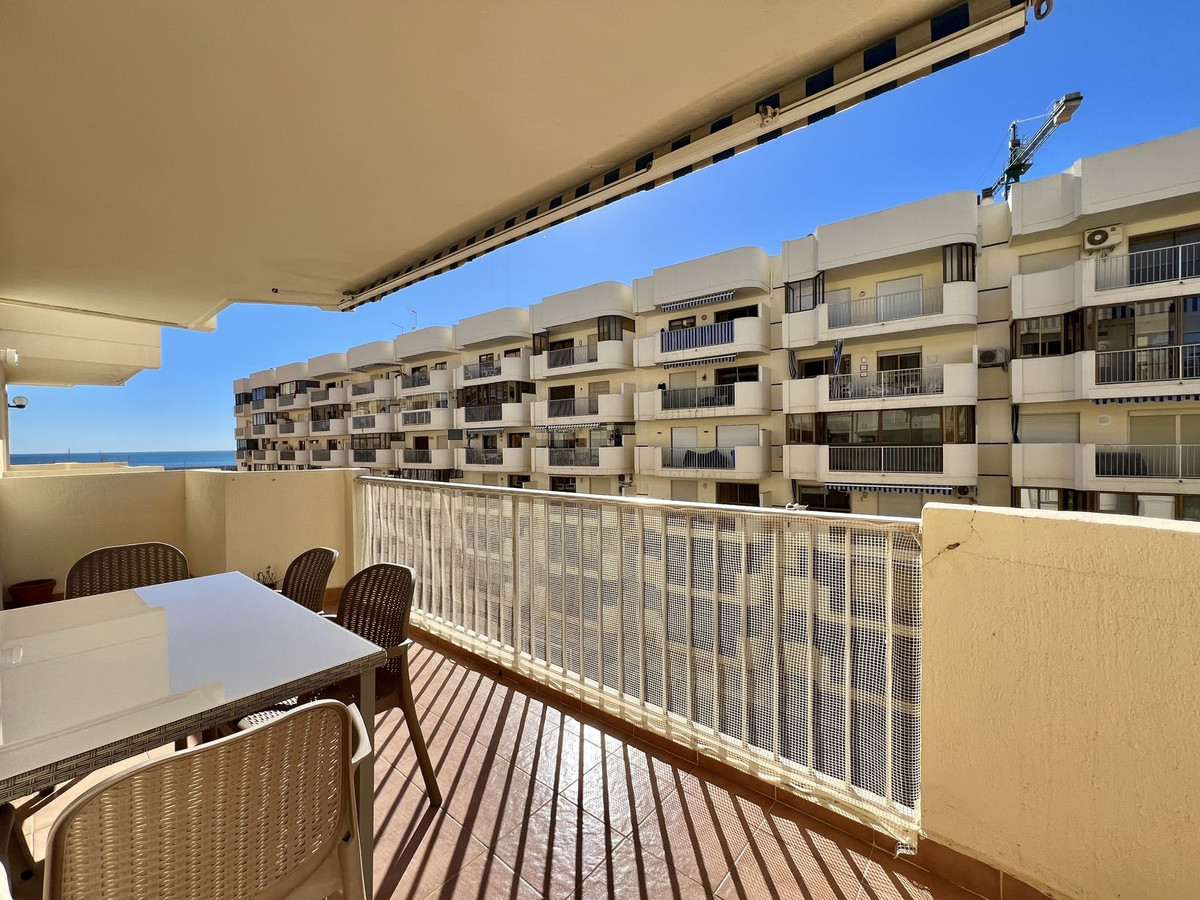 Se vende Apartamento Planta Media de 2 dormitorios en Costa Del Sol, Málaga, España